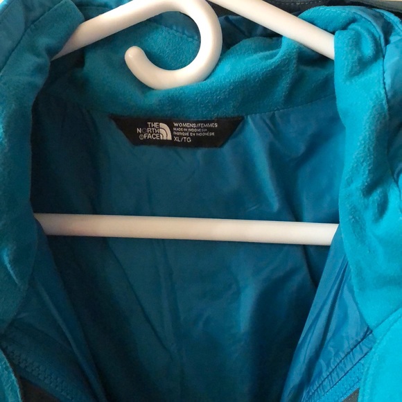 NWT Women’s North Face Fall/Spring Jacket - Picture 3 of 3